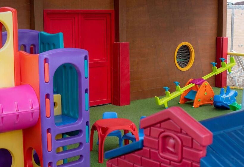 בית מלון כפרי Astir Beach