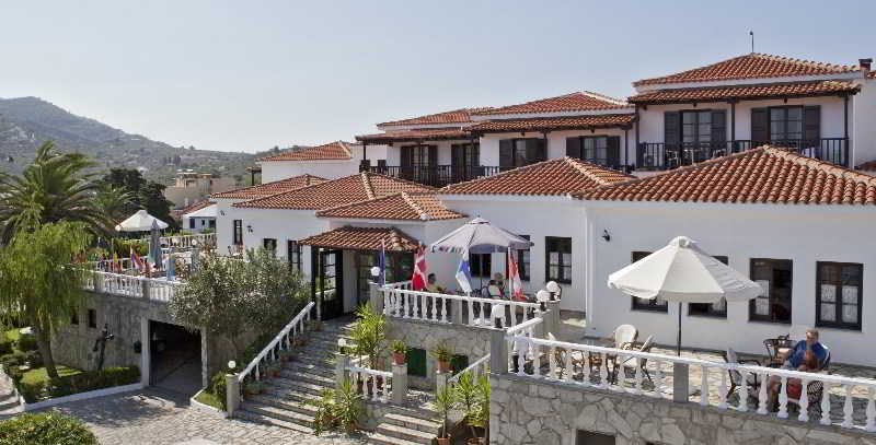 هتل Dionyssos