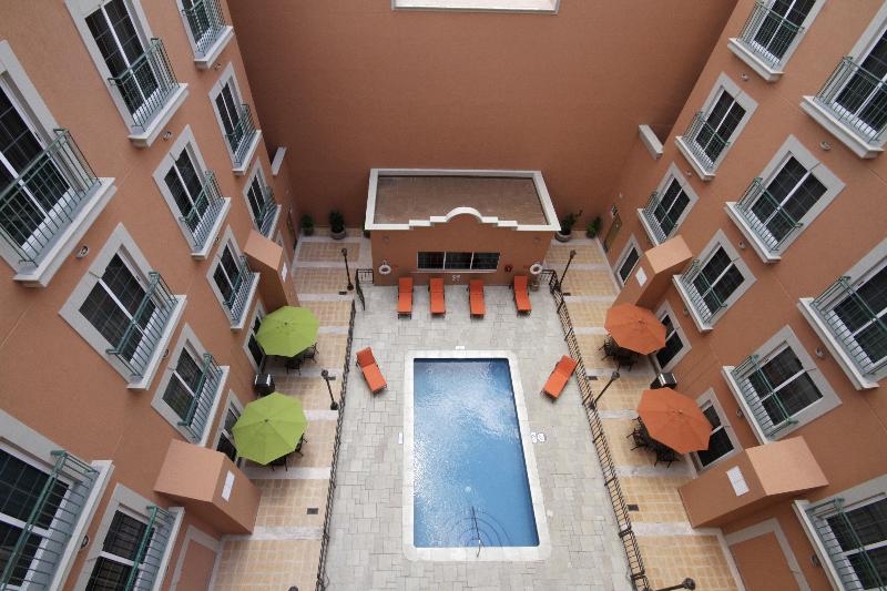 هتل Holiday Inn Express Torreon, An Ihg