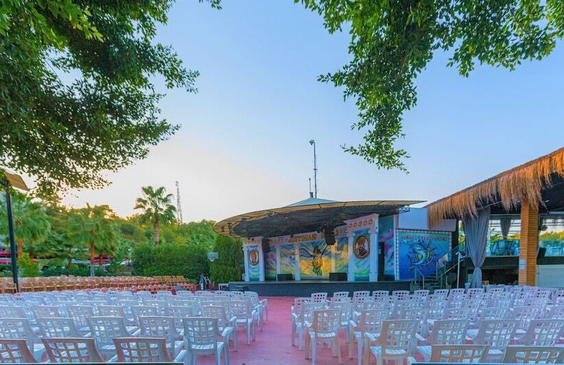هتل Justiniano Club Alanya
