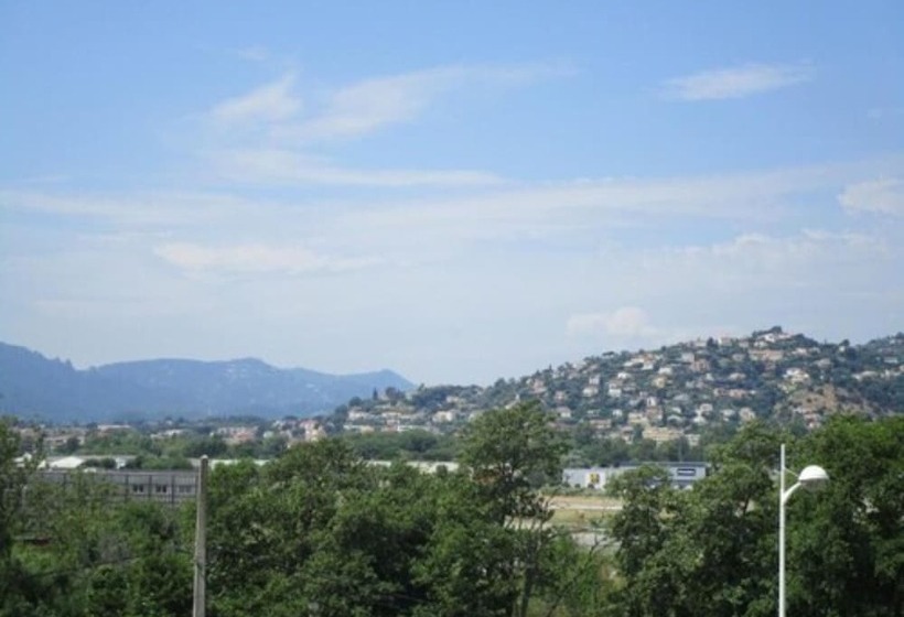 Hôtel Les Tourrades