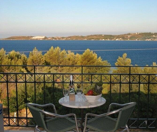 هتل Limanaki