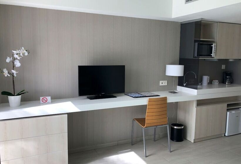 Fotos del hotel The Dunagolf Suites:  45