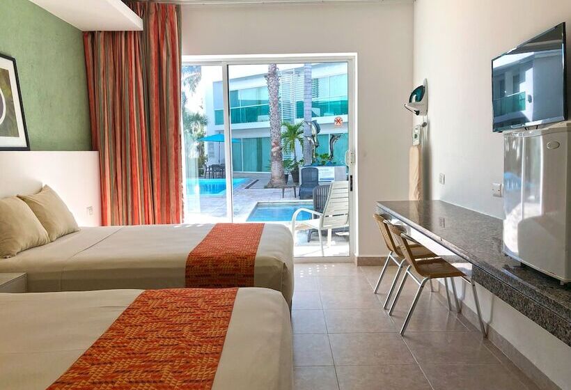 هتل Los Cocos Chetumal