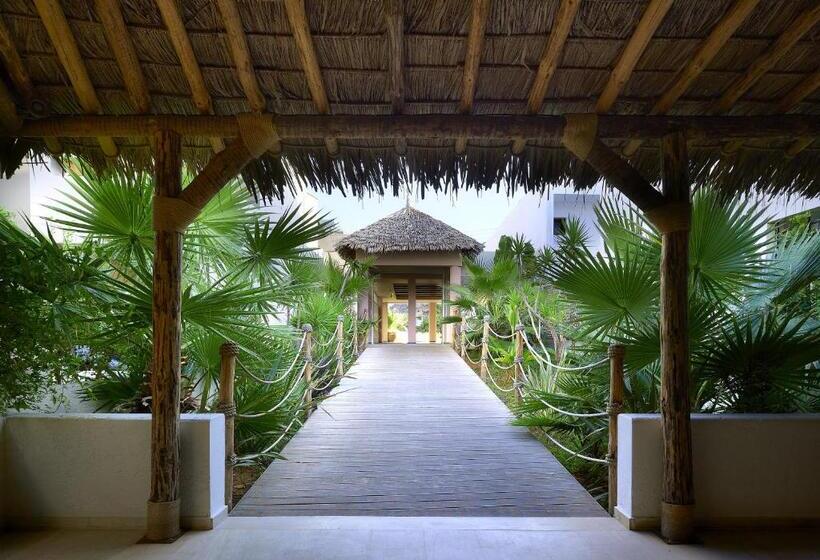 هتل Sissi Bay Resort