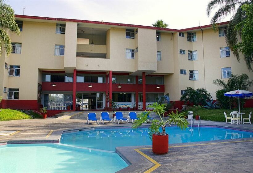 호텔 Vista Junior Terminal Guadalajara