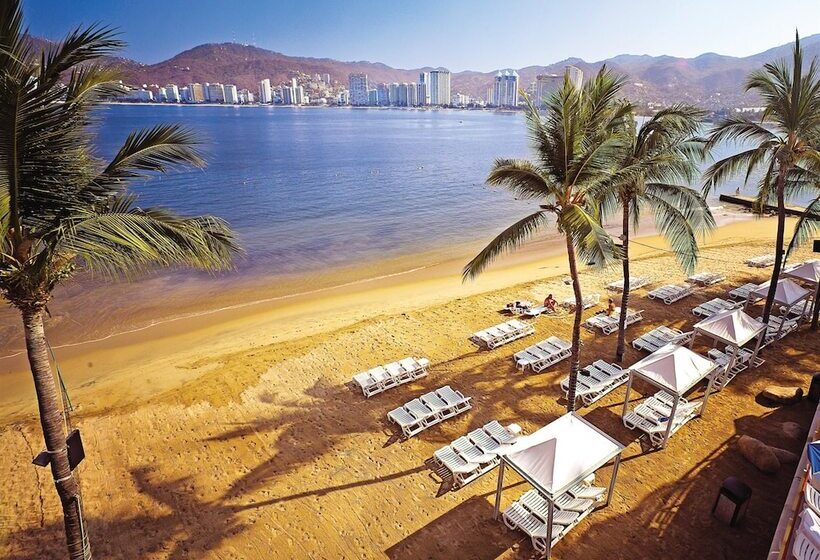 استراحتگاه Park Royal Beach Acapulco  All Inclusive