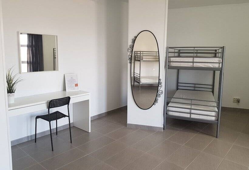 Ciw Hostel