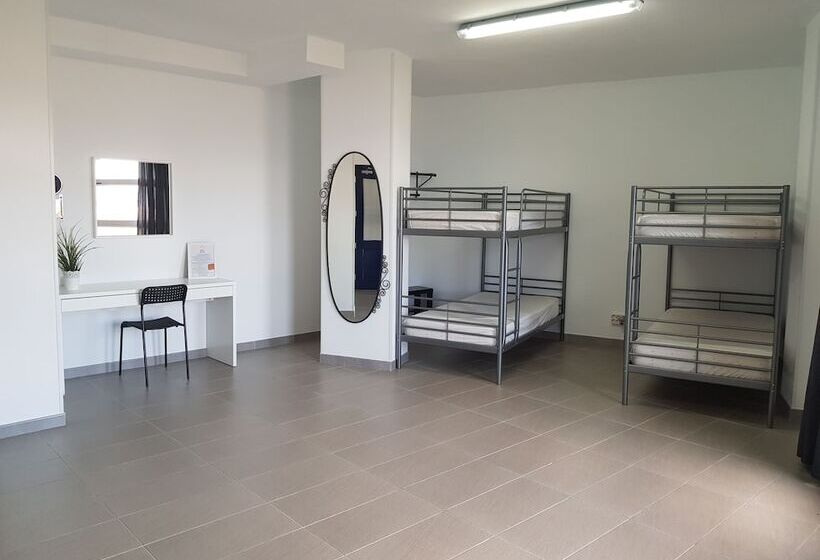 Ciw Hostel