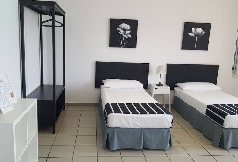 Ciw Hostel