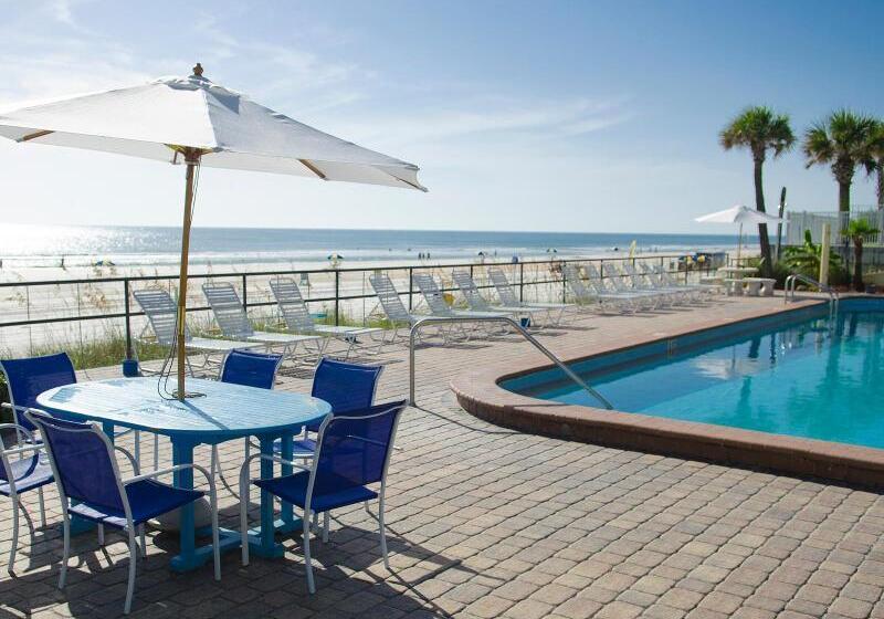 Beautiful Daytona Beach Oceanfront Condo