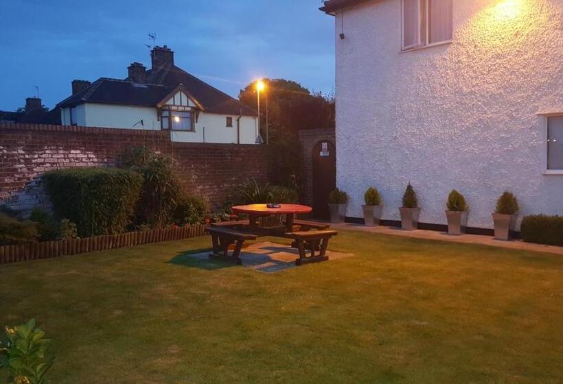 هتل Balkan Lodge Oxford