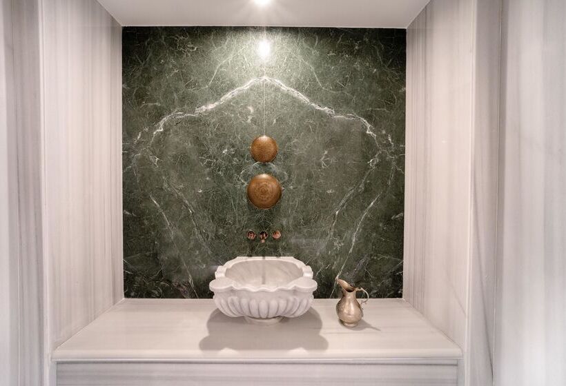 Bentley Hotel Bosphorus   Special Class