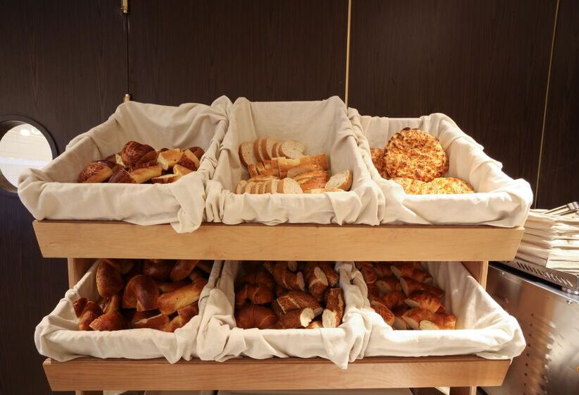 Bentley Hotel Bosphorus   Special Class