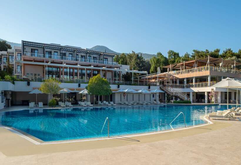 هتل Doubletree By Hilton Bodrum Isil Club Resort