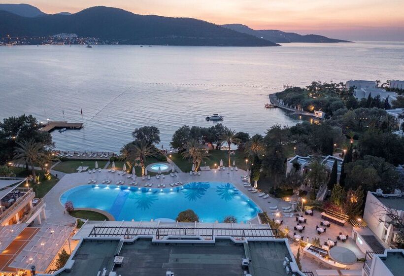 هتل Doubletree By Hilton Bodrum Isil Club Resort