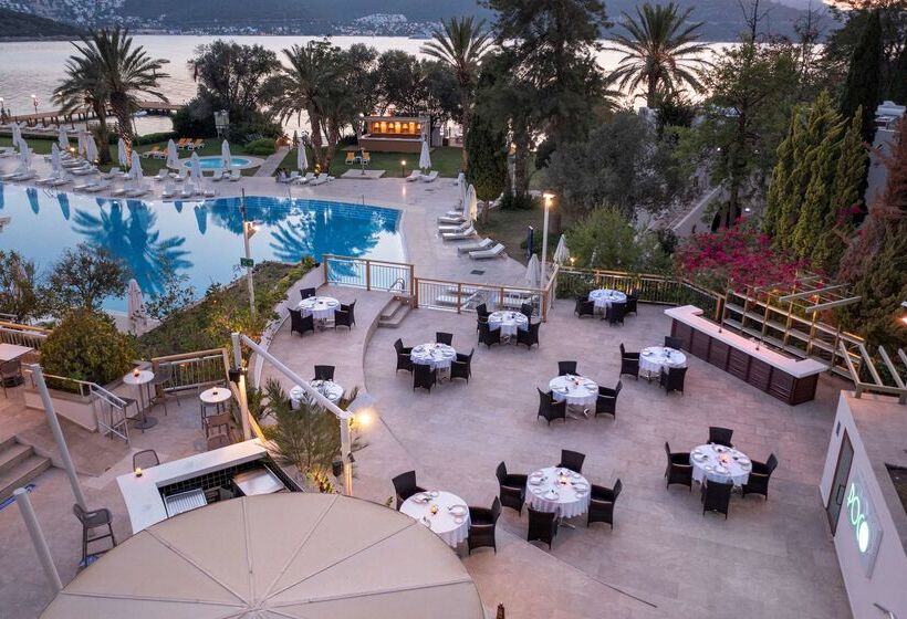 هتل Doubletree By Hilton Bodrum Isil Club Resort