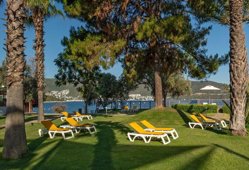 هتل Doubletree By Hilton Bodrum Isil Club Resort
