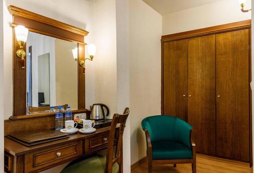 Fotos del hotel Golden Crown:  15