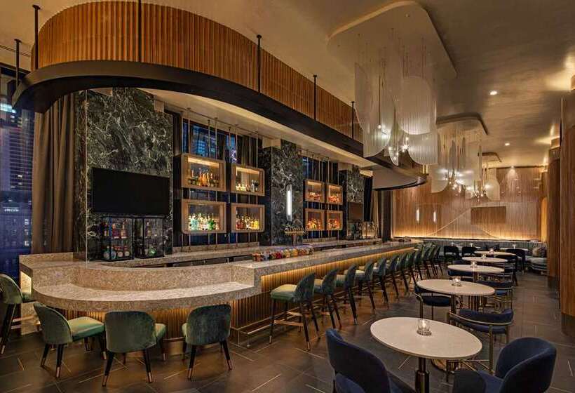 هتل Hilton New York Times Square