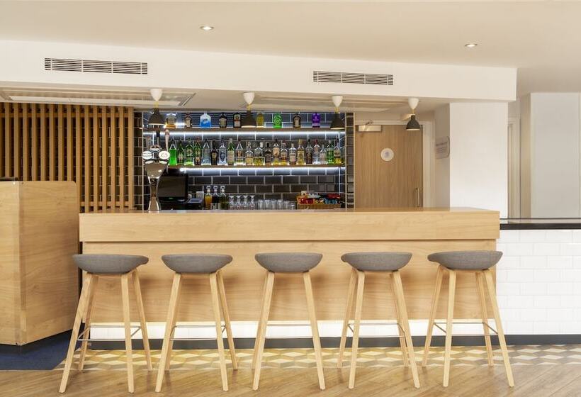 Fotos del hotel Holiday Inn Express  Edinburgh City Centre:  17