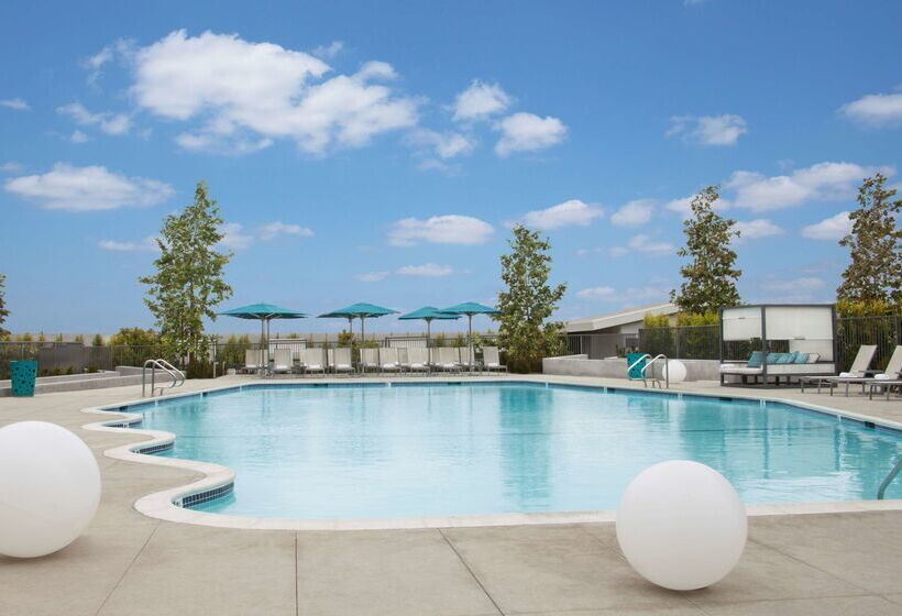 هتل Hyatt Regency Los Angeles International Airport