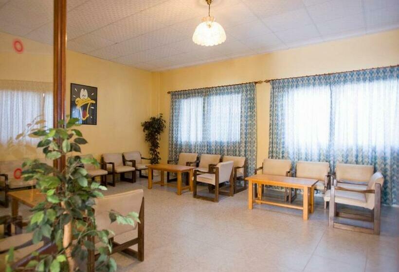 Отель Hostal La Perla