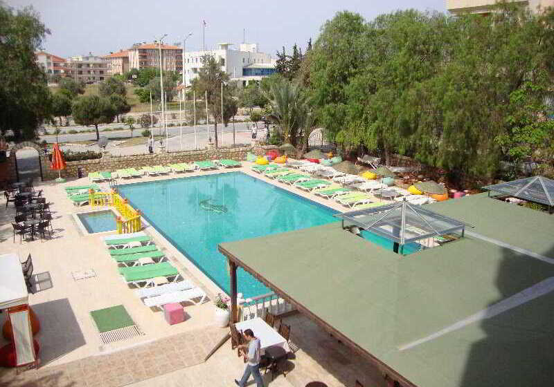 هتل Panormos
