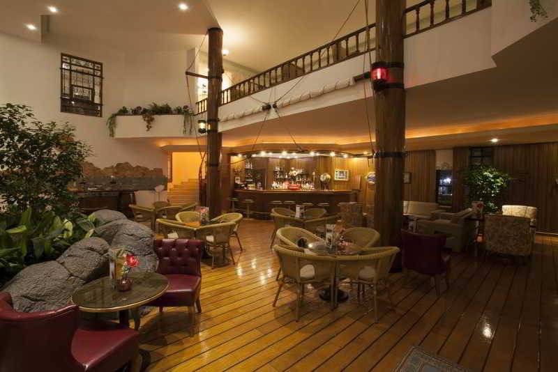 هتل Pirate S Beach Club