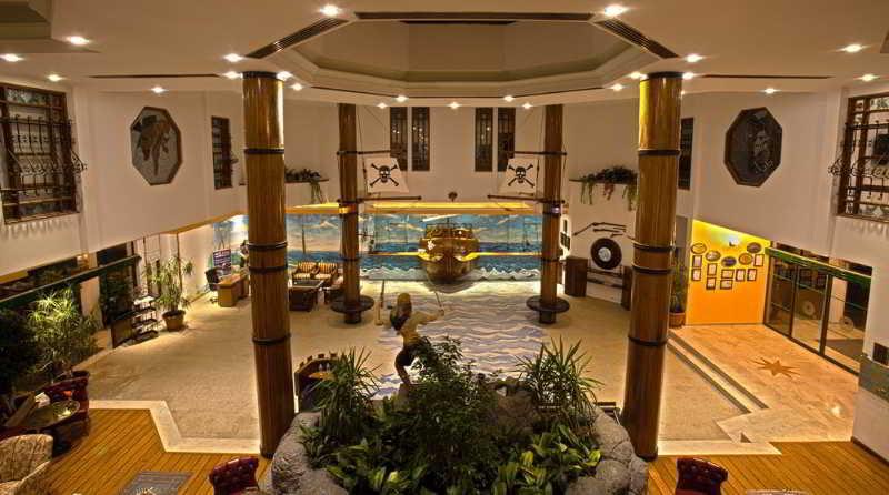 هتل Pirate S Beach Club