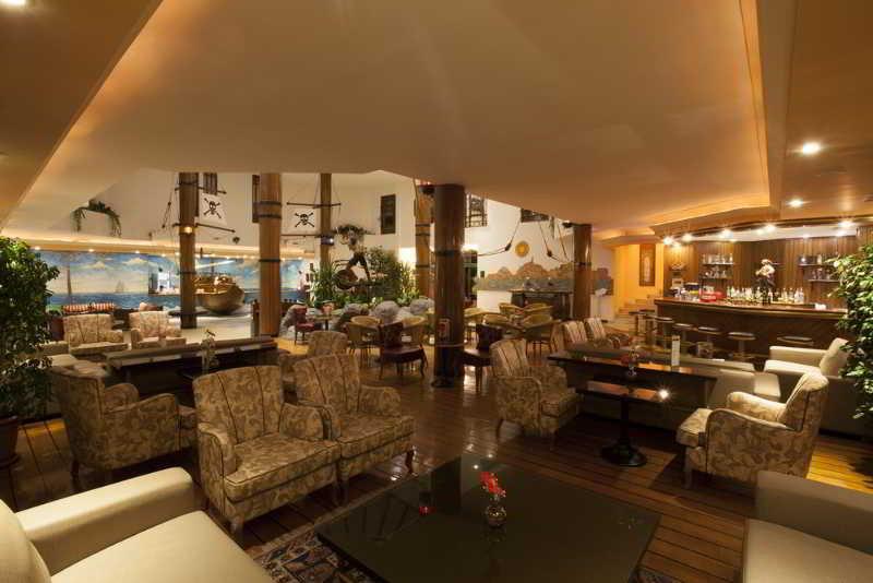 هتل Pirate S Beach Club
