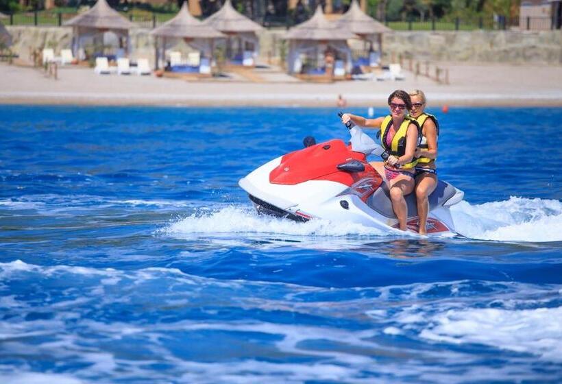 هتل Pirate S Beach Club