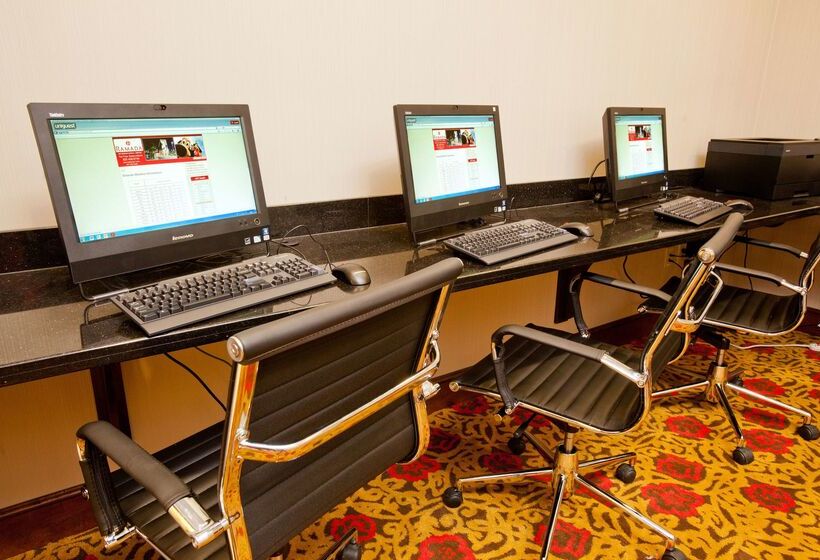 Fotos del hotel Ramada Plaza Resort & Suites By Wyndham Orlando Intl Drive:  53