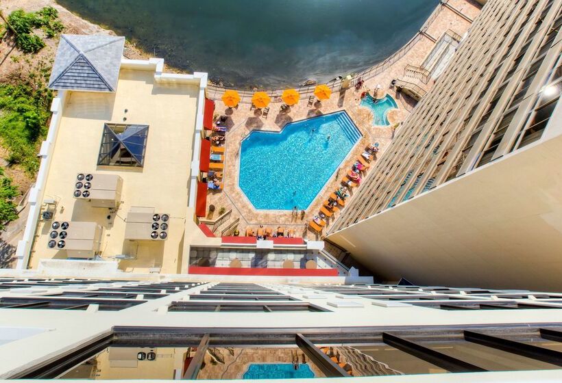 Fotos del hotel Ramada Plaza Resort & Suites By Wyndham Orlando Intl Drive:  35