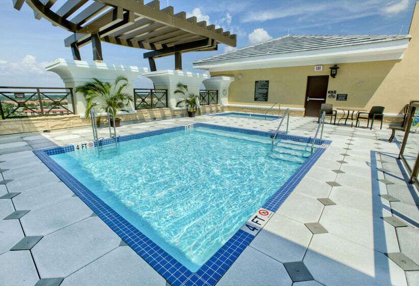 Fotos del hotel Ramada Plaza Resort & Suites By Wyndham Orlando Intl Drive:  22