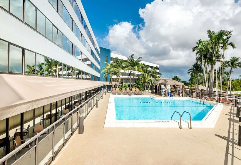 هتل Sonesta Miami Airport
