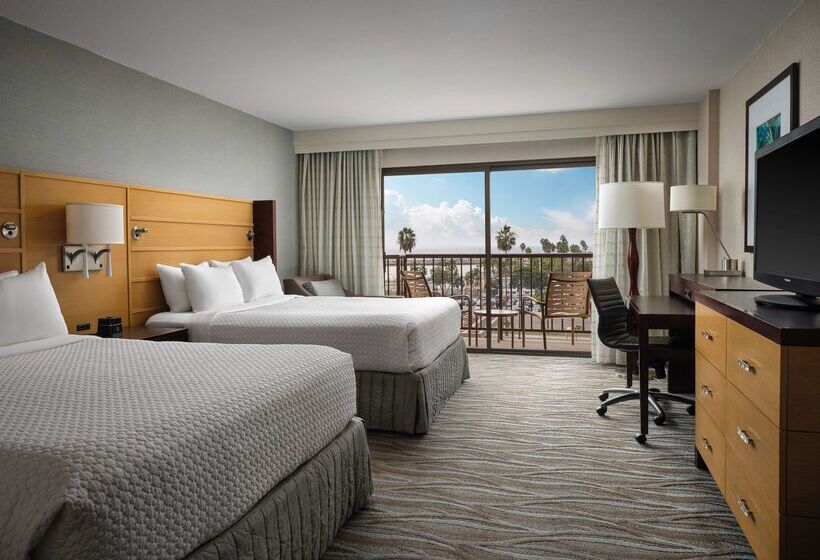 هتل Sonesta Redondo Beach And Marina