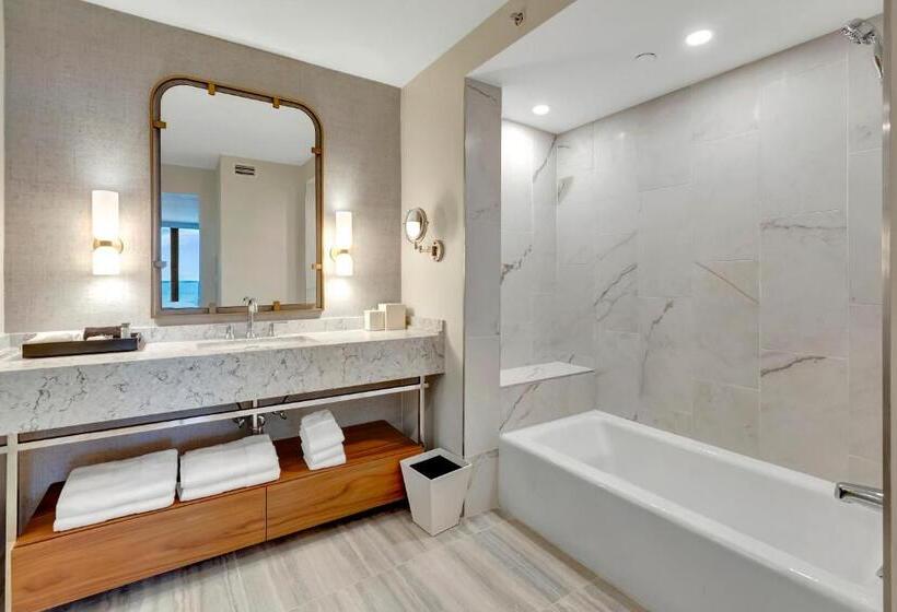 Отель Tideline Palm Beach Ocean Resort And Spa