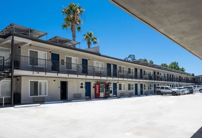 Motel 6anaheim, Ca Convention Center