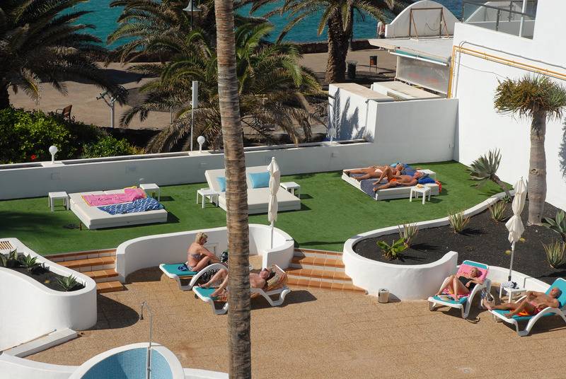 Neptuno Suites   Adults Only