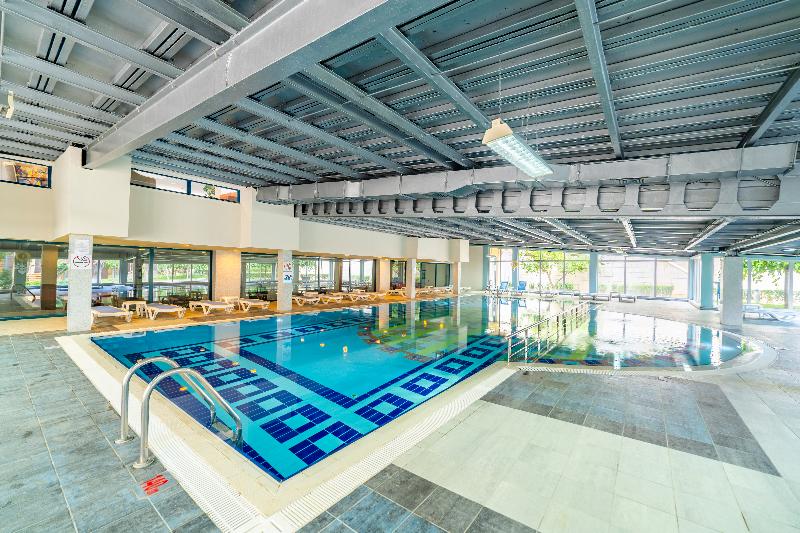 استراحتگاه Queen S Park Le Jardin