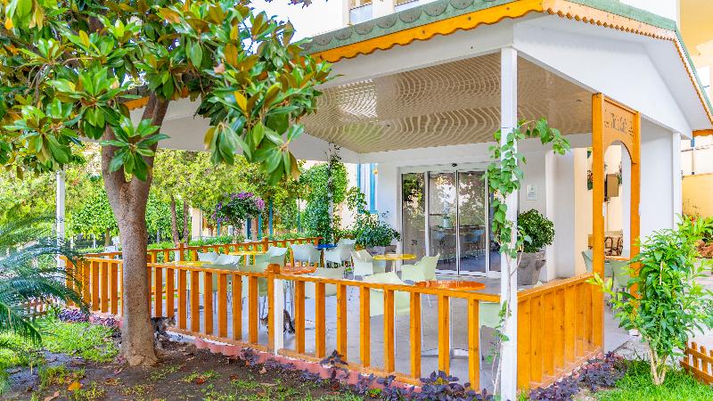 استراحتگاه Queen S Park Le Jardin