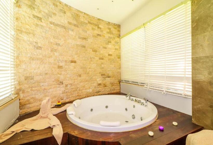استراحتگاه Queen S Park Le Jardin