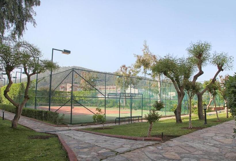 استراحتگاه Queen S Park Le Jardin