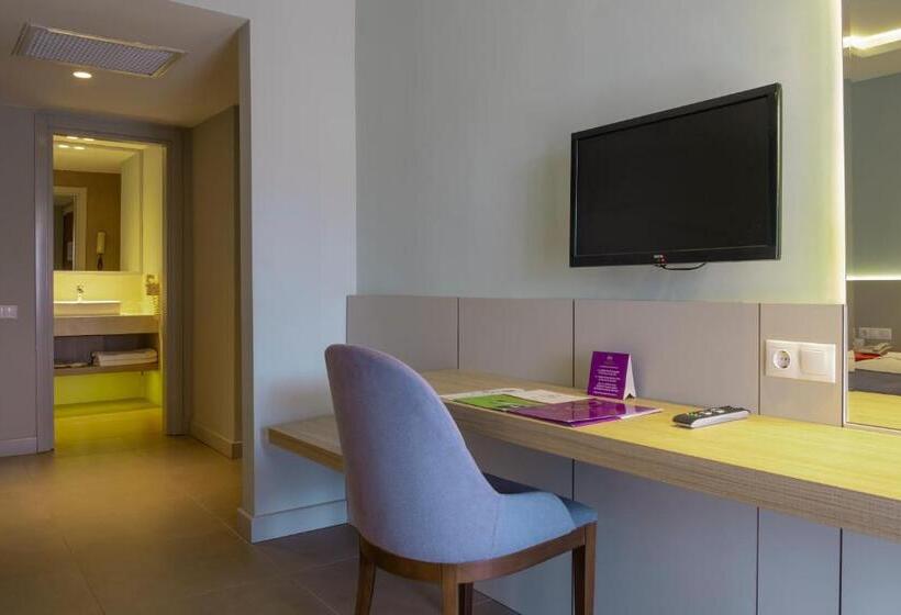 استراحتگاه Queen S Park Le Jardin