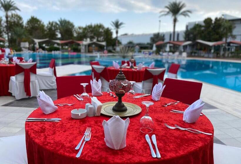 استراحتگاه Queen S Park Le Jardin