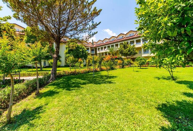 استراحتگاه Queen S Park Le Jardin