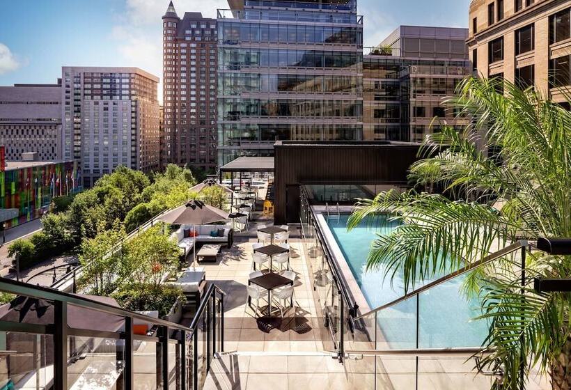 Humaniti Hotel Montreal, Autograph Collection