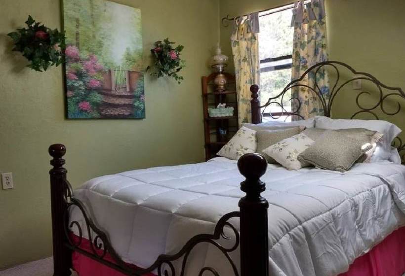 Beaver Lake Heavenly Hideaway Bed And Breakfast