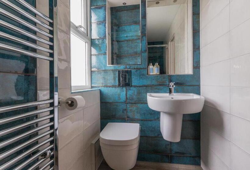 مبيت وإفطار Carrick Rooms